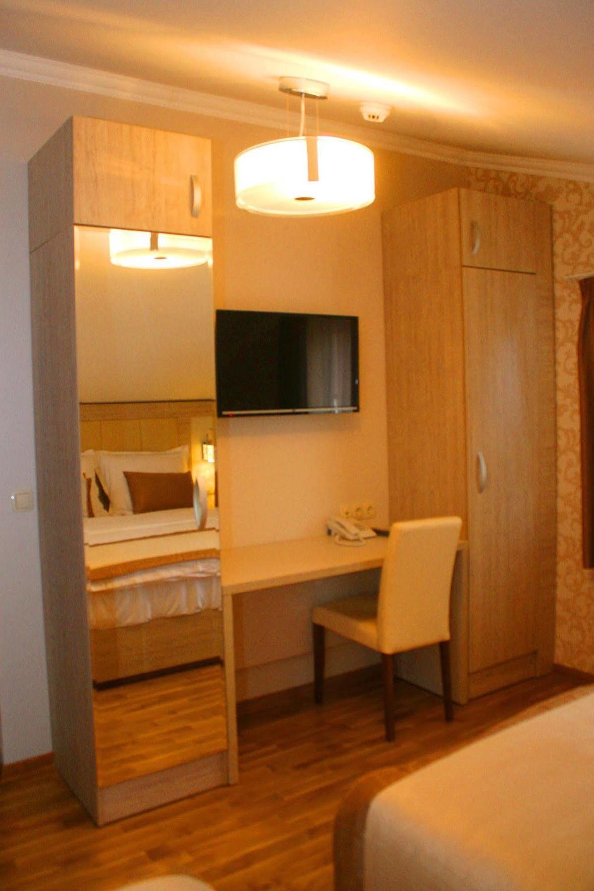 Hotel Elegance Ilidza Exterior photo